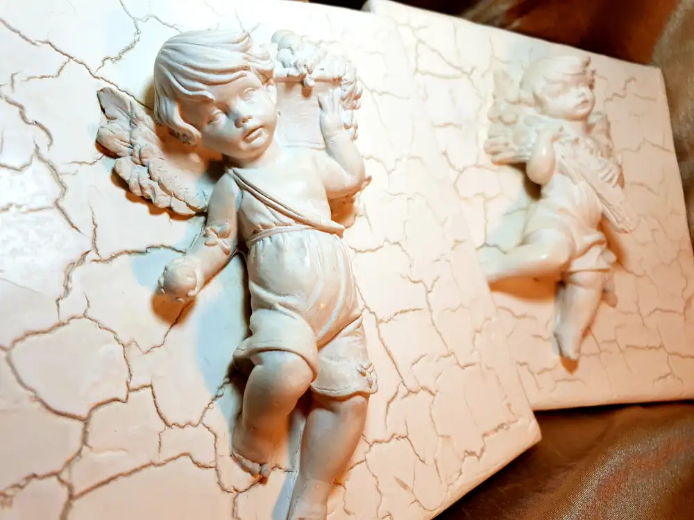 Cauciuc siliconic pentru turnare marmura lichida 11 Placa decorativa cu ingeras, realizata din piatra lichida si turnata in matrita din cauciuc siliconic A30